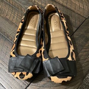 Me Too Leopard flats size 6